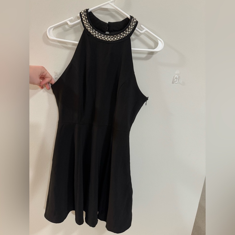 one clothing Black One-Shoulder Jewel Neck Dress